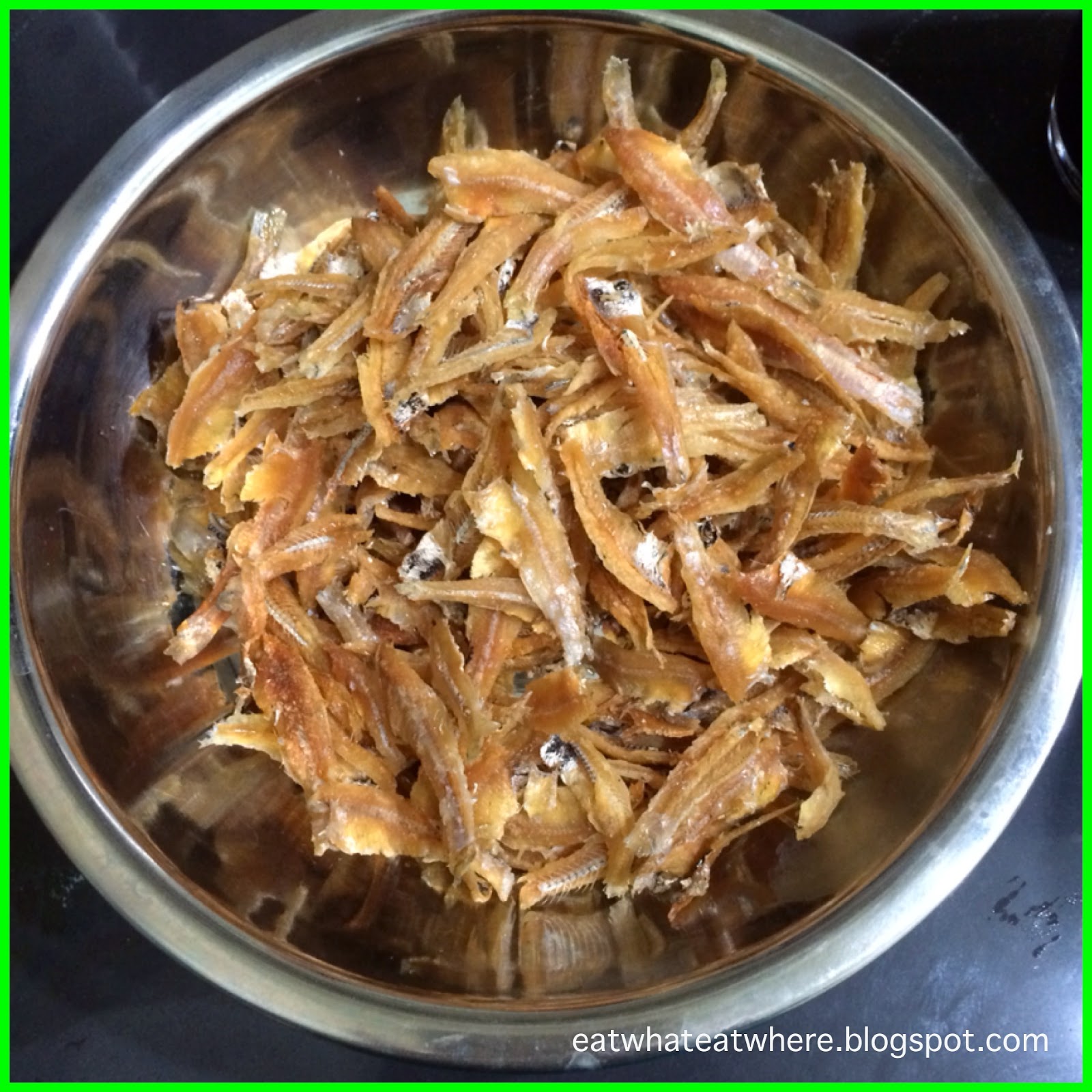 Eat what, Eat where?: #ewew cooks Fried Ikan Bilis with Onions